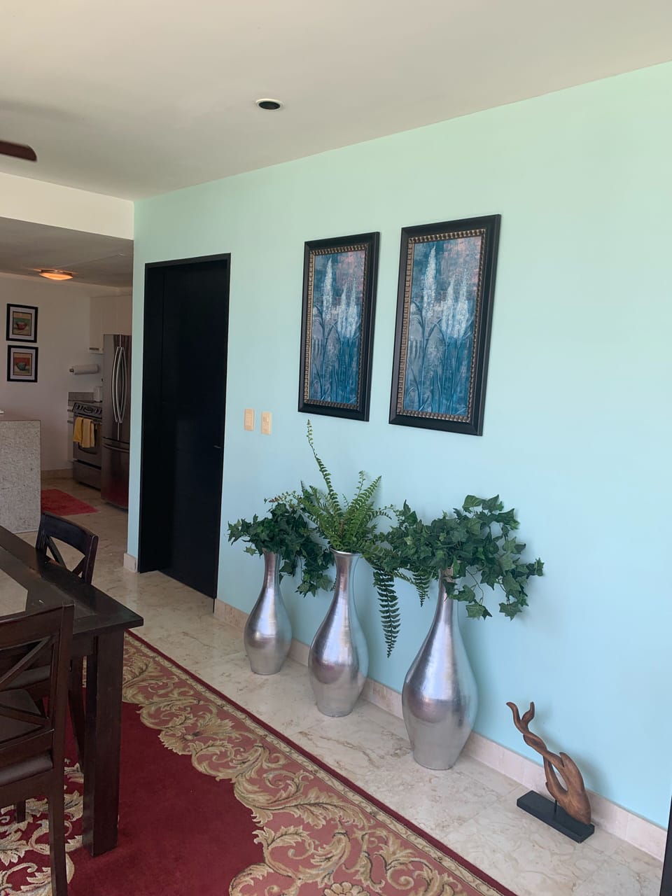 Dinning area leading into kitchen. 