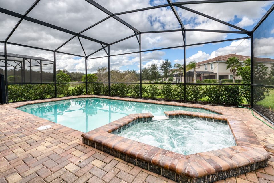 Pool4.jpg