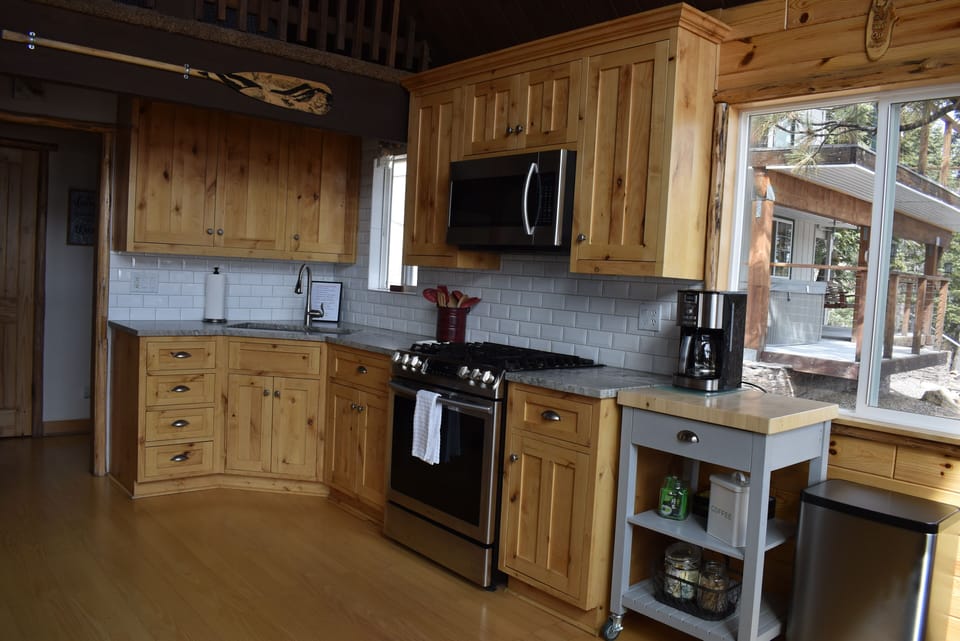Fully stocked kitchen.