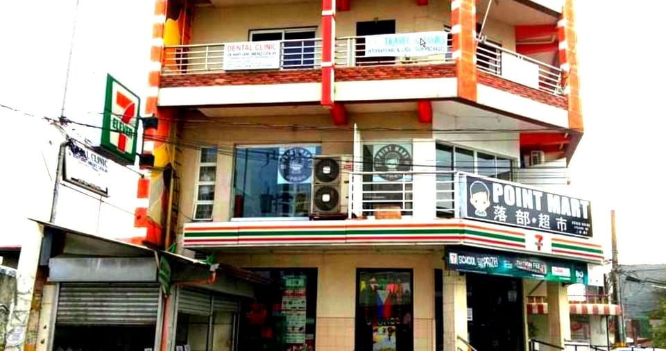 711 Eleven 24 Hrs Open Beside