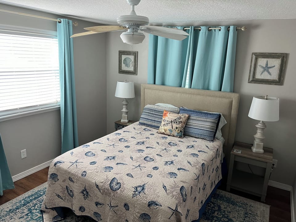 3rd Bedroom. Queen Bed