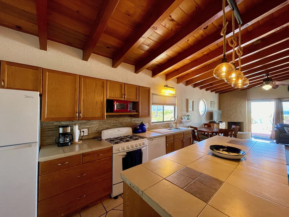 kitchen has everything you need