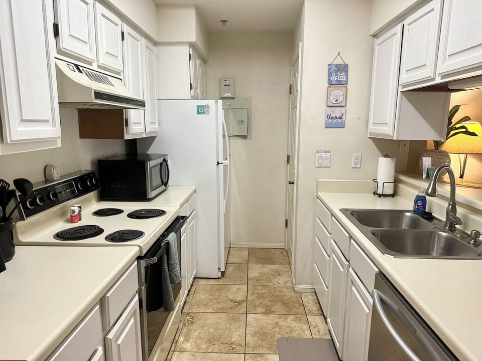 Fully stocked kitchen with everything you need