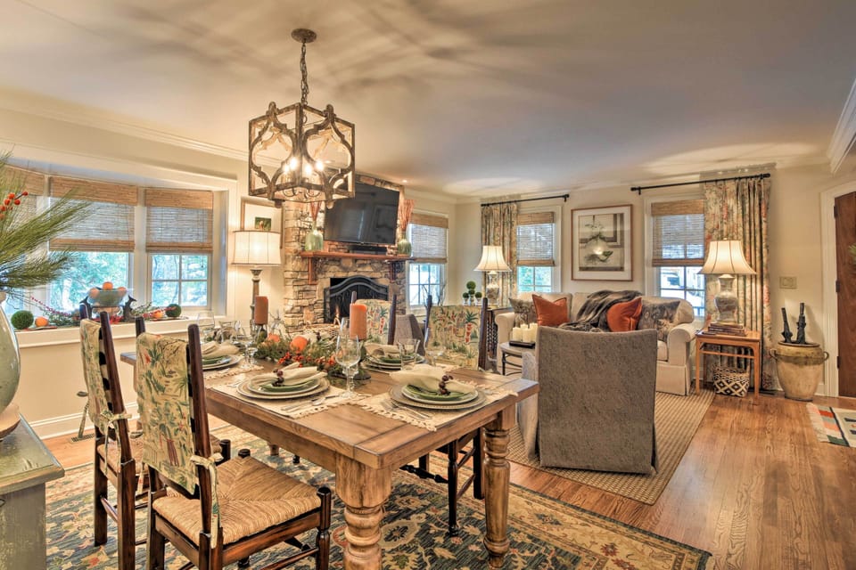 Dining Table | Dishware Provided