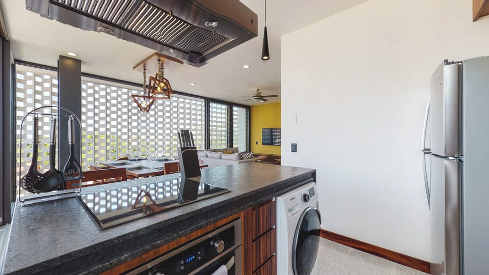 Condo - Image 9