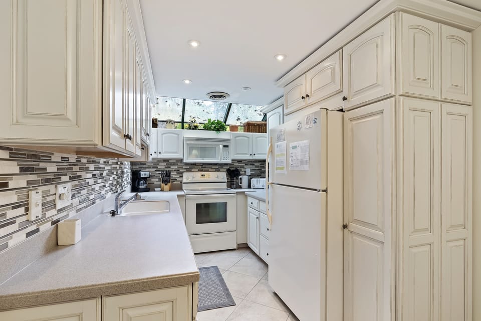 Fully equipped kitchen