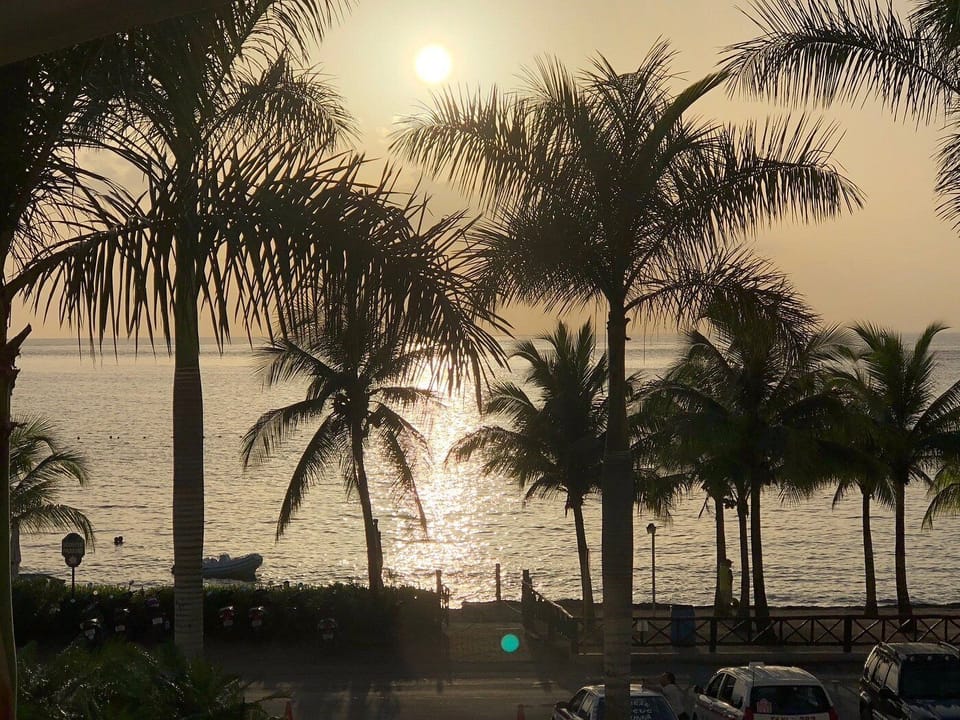 AHHHHH THE SUNSETS...