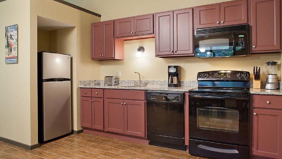 2-Bedroom Cottage Kitchen
