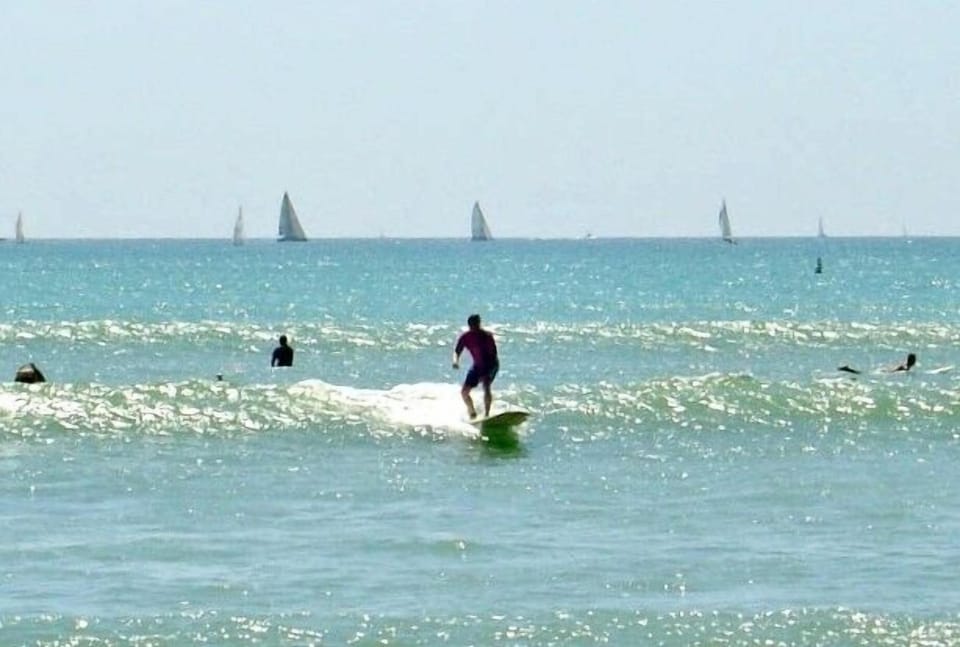 Surfer's Paradise. A direct beach path from condo