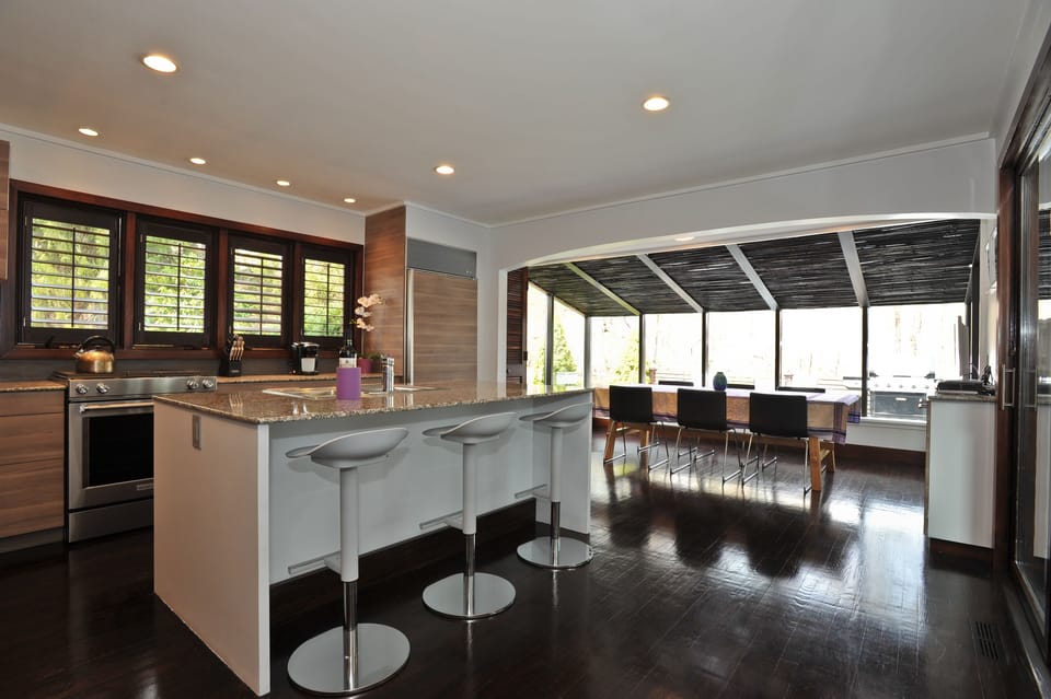 Eat In Kitchen