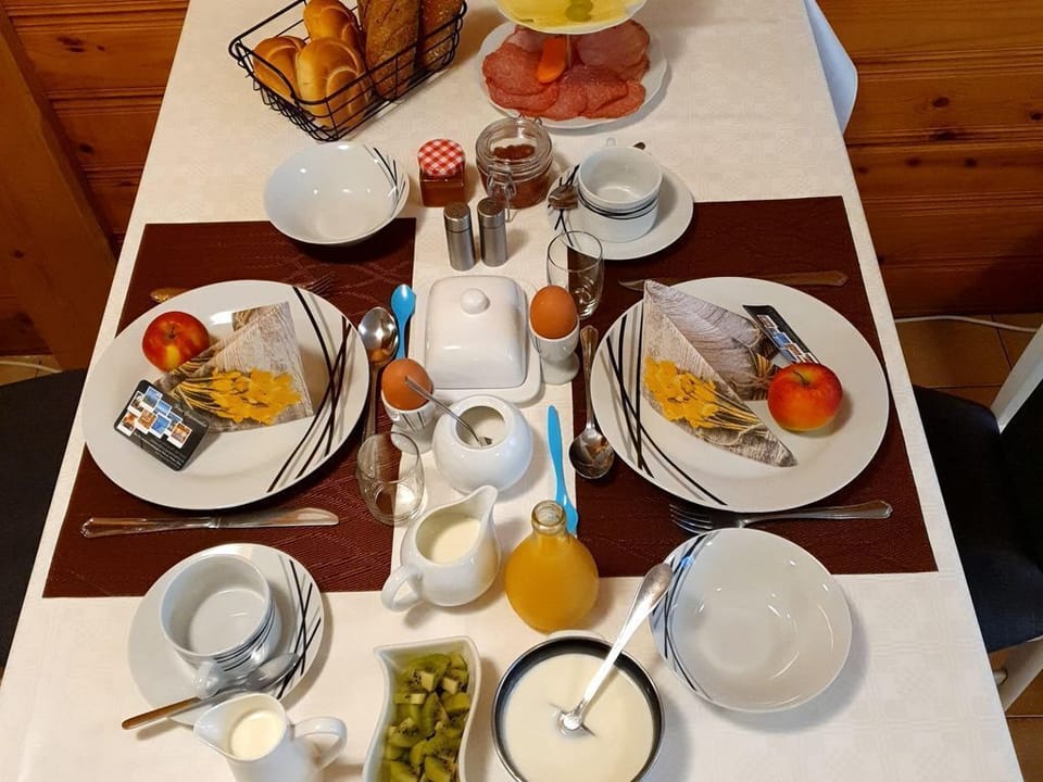 Breakfast meal
