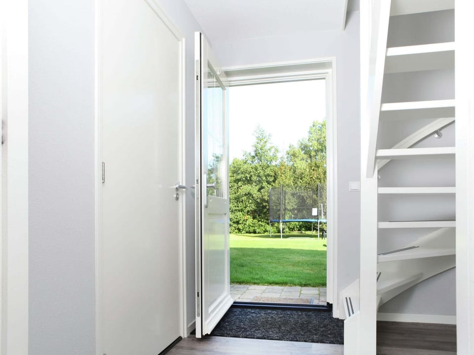 Entrance / Reception