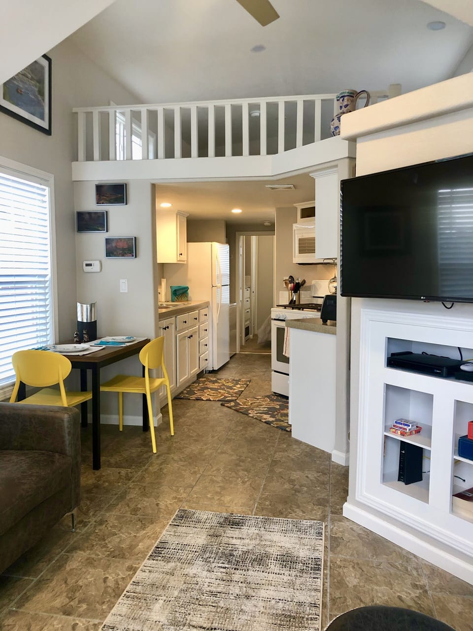 Looking into Little Wren from the front door