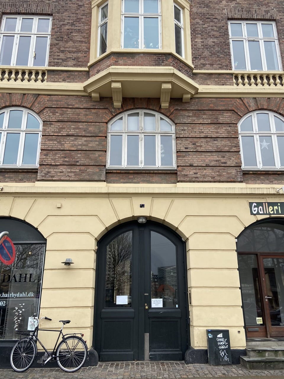 Building Exterior, Outdoor