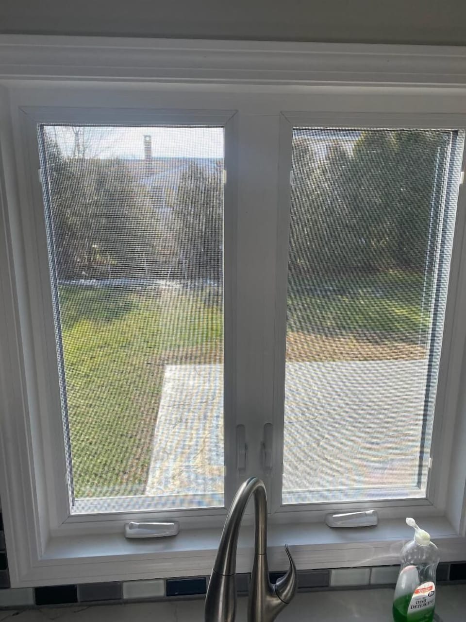 All new windows and screens installed in December 2019