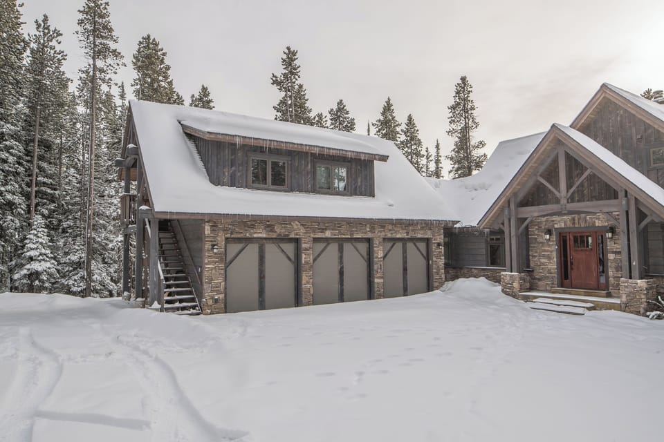 Ski-in/ski-out right from your door | Exterior