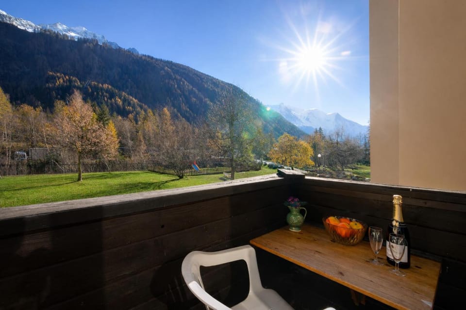 Private balcony with a Mont Blanc view