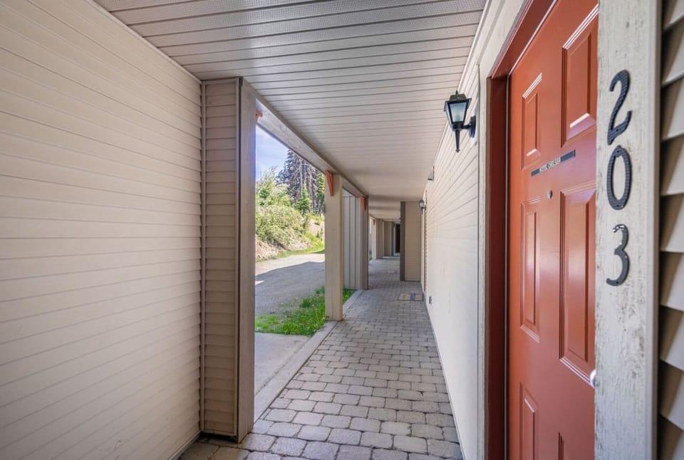 Front Door to Northern Lights 