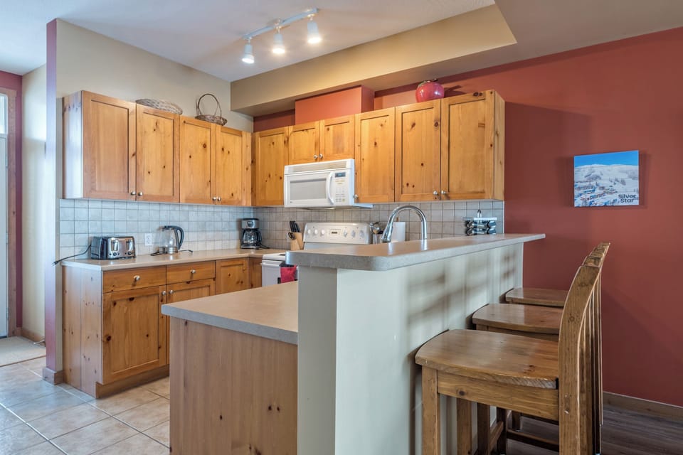 Kitchen Breakfast Bar 