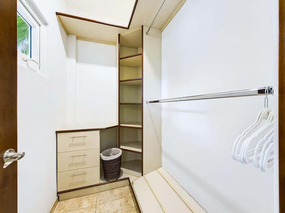Walk in closet