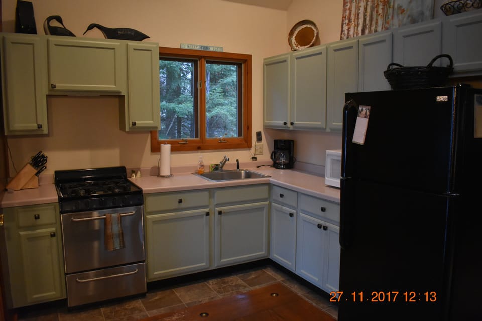 Very well equipped kitchen. 