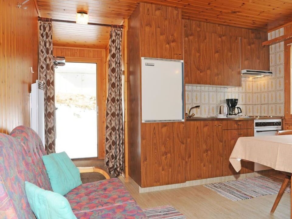 Furniture, Property, Cabinetry, Comfort, Wood, Interior Design, Floor, Flooring, Building, Hardwood
