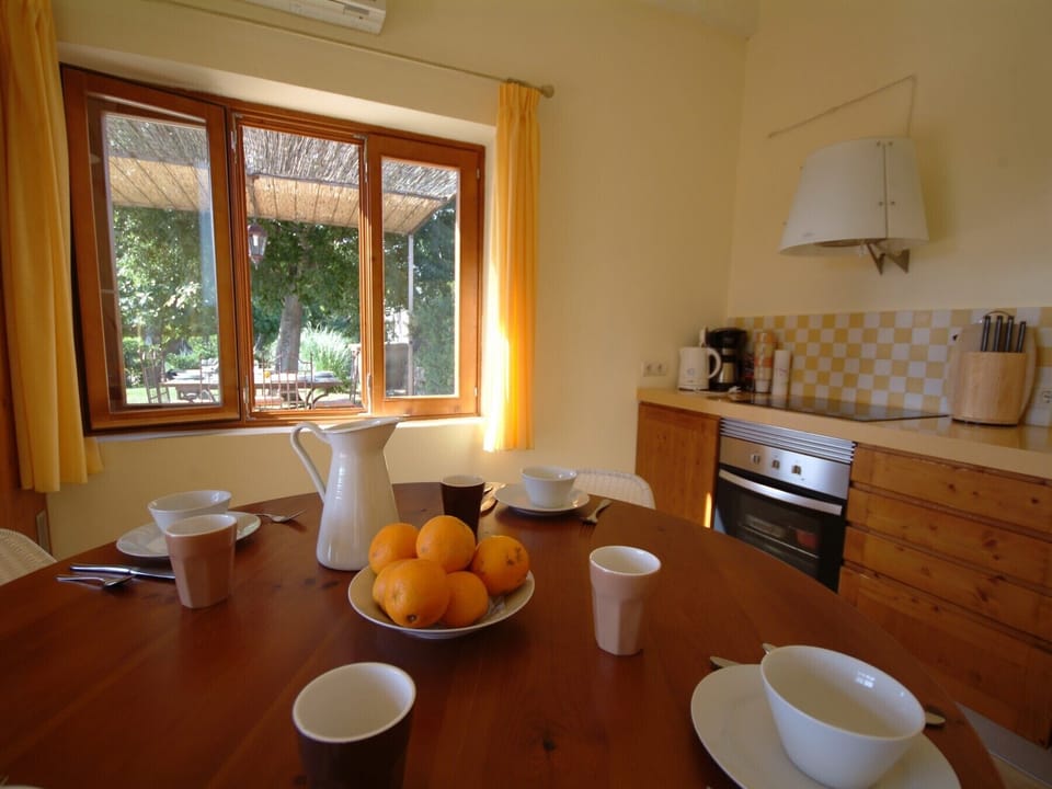 Fully equipped kitchen