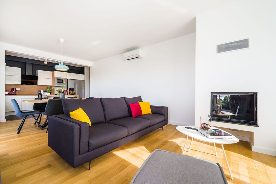 
Upper part of the house, kitchen, dining room, living room all connected with terrace and sea view from all rooms.