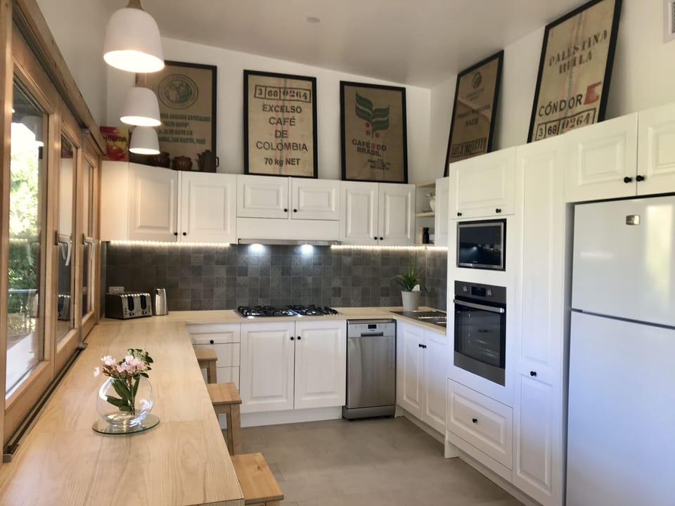 Well equipped kitchen.