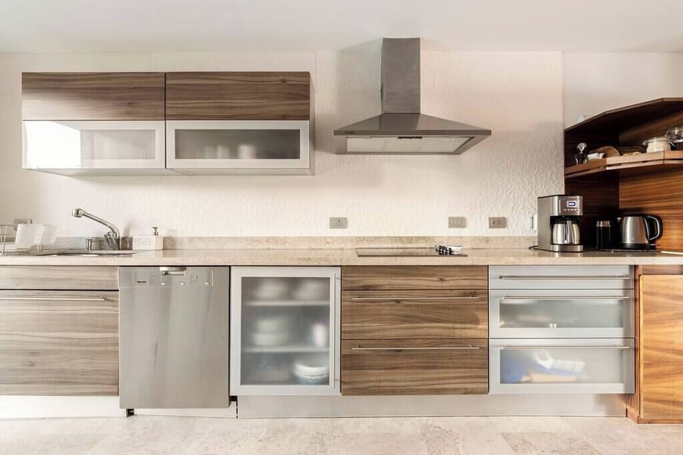 Kitchen fully equipped 