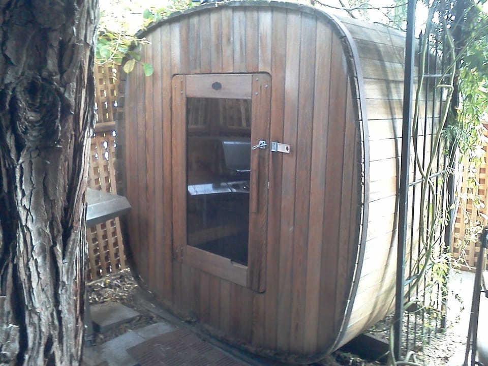 Private Hot Rock Sauna.