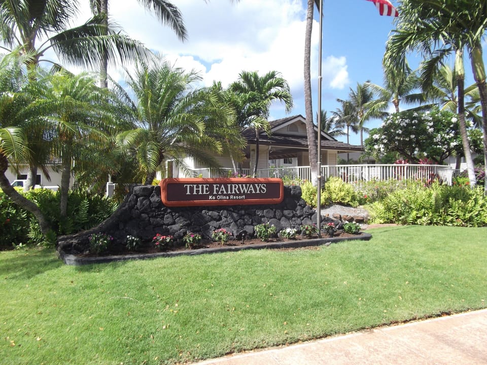Fairways Main Entrance and Recreation Center