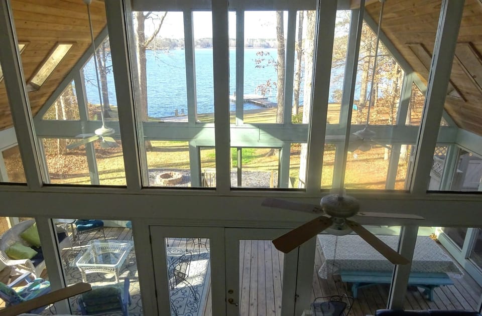 Wow views of a wide section of Oconee from much of the house in Eatonton, Ga.