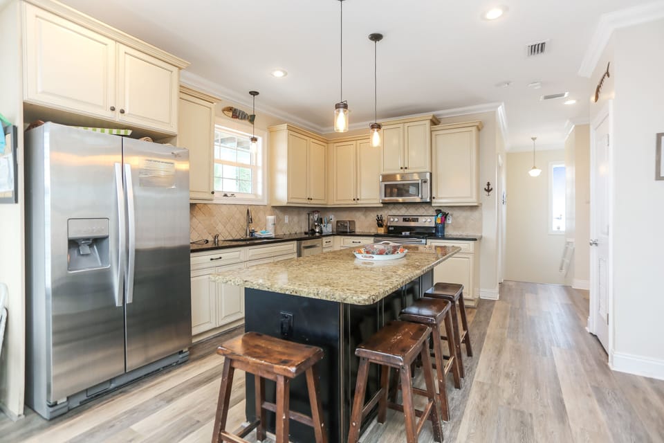 Kitchen Island Seats 4