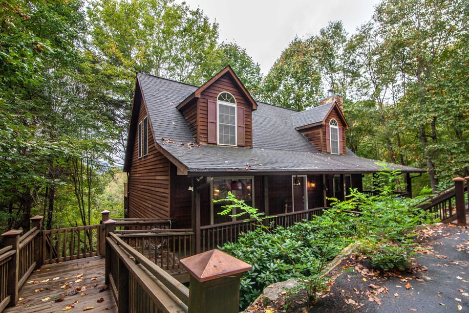 Hawkes Nest Ramp to Front Porch for Easy Access