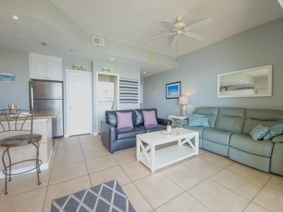 6 Living Room 3