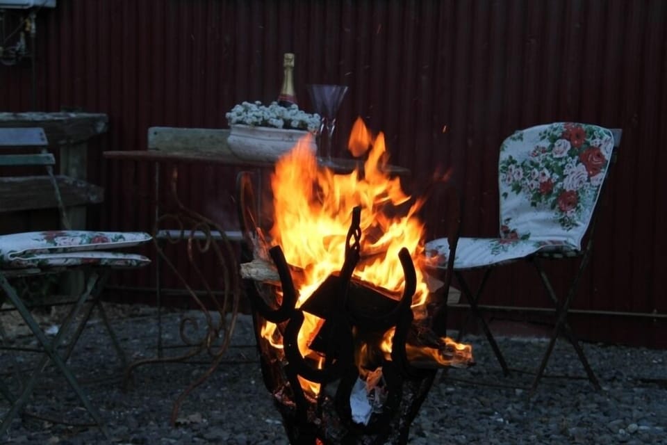 Horse shoe brazier - just light all ready to go