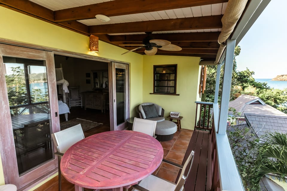 Soleil large balcony seating