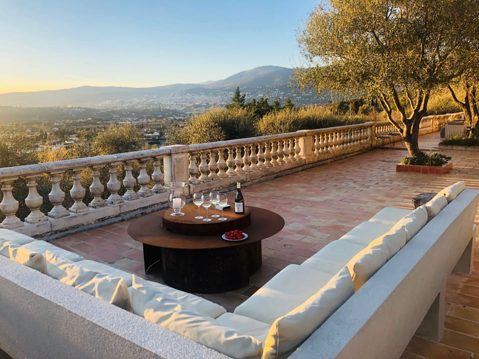 Sundowner spot on the terrace
