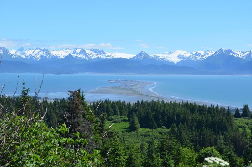 HOMER SPIT
VIEW FROM THE PRIVATE ENTRY APARTMENT LIVING ROOM