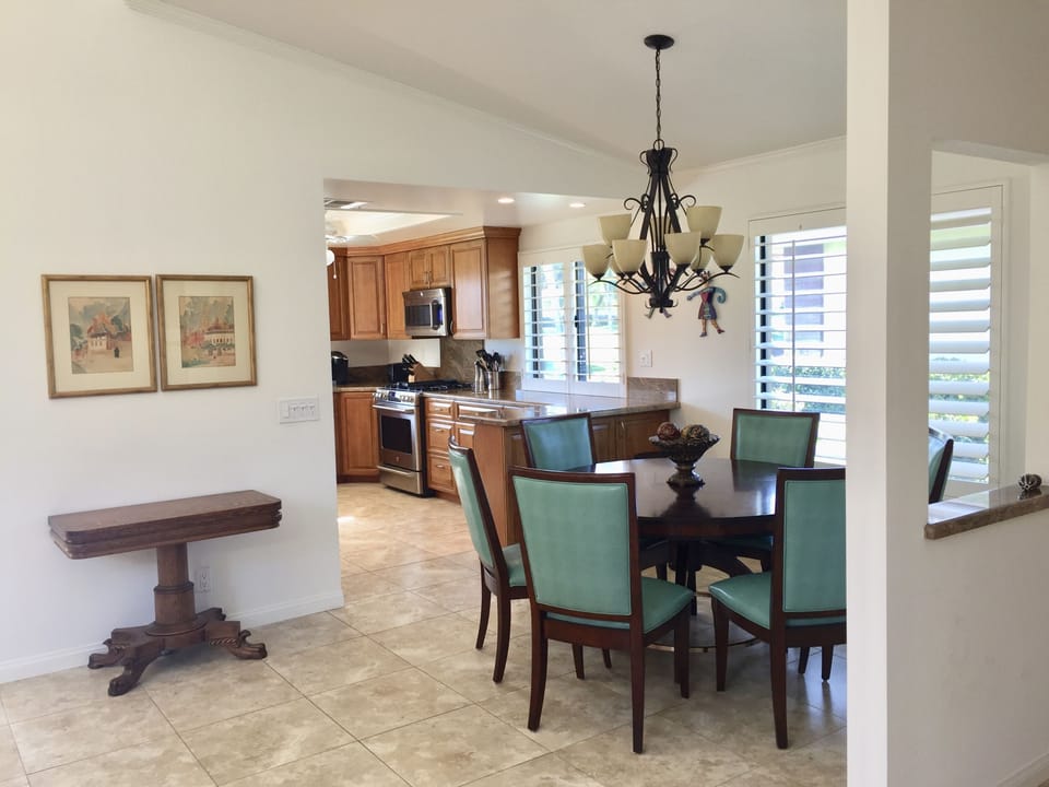 Dining room/kitchen