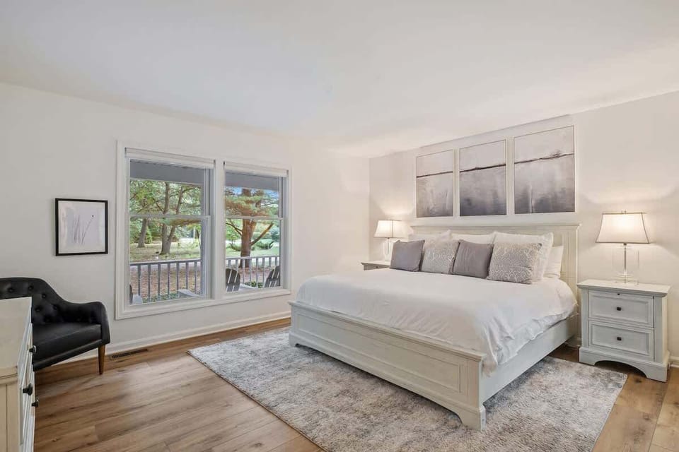 Whether it’s the fluffiest pillows or the perfect rug, every detail counts. 