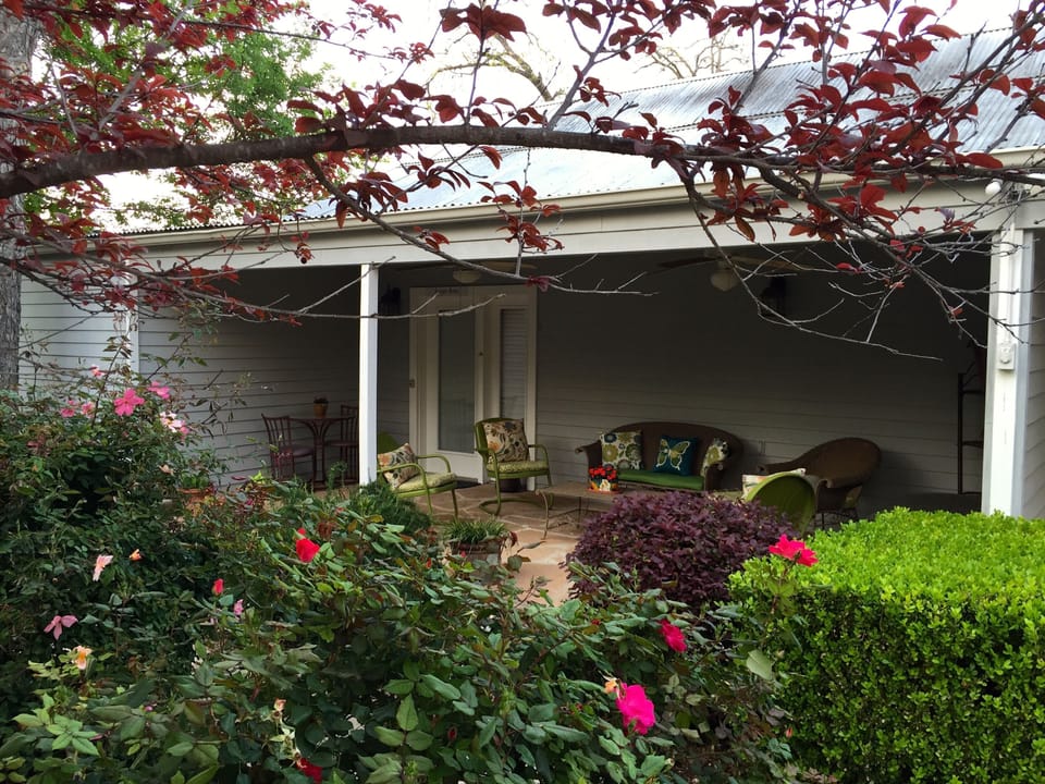Private entrance and porch to the Juniper Room