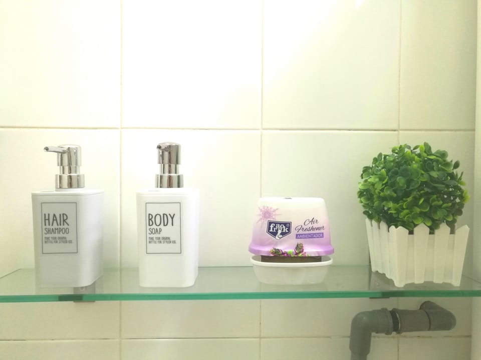Bathroom amenities