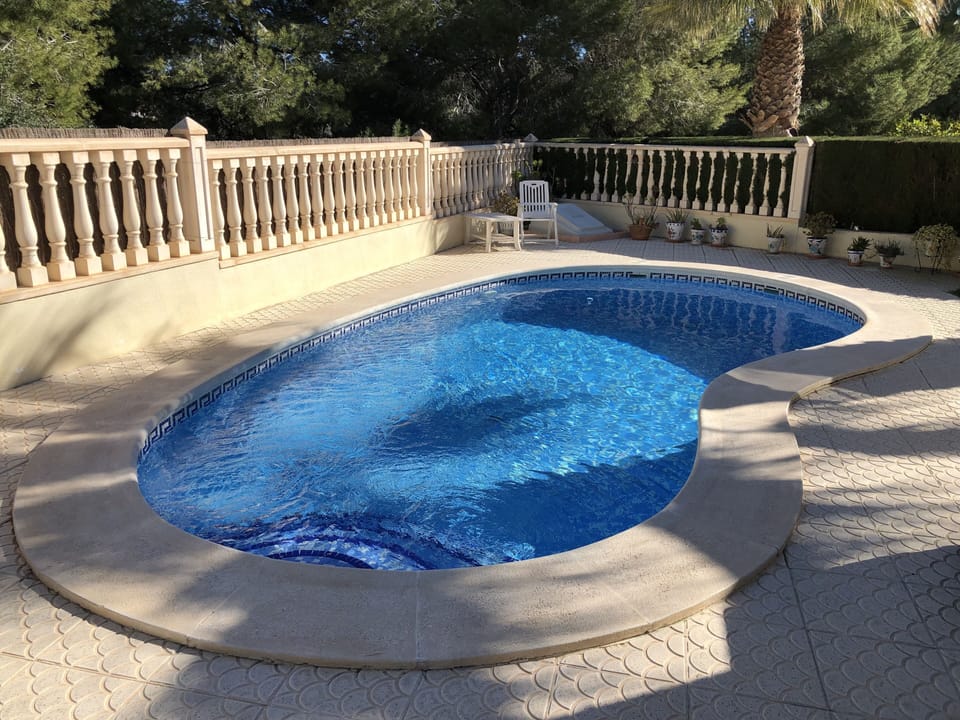 Pool area 