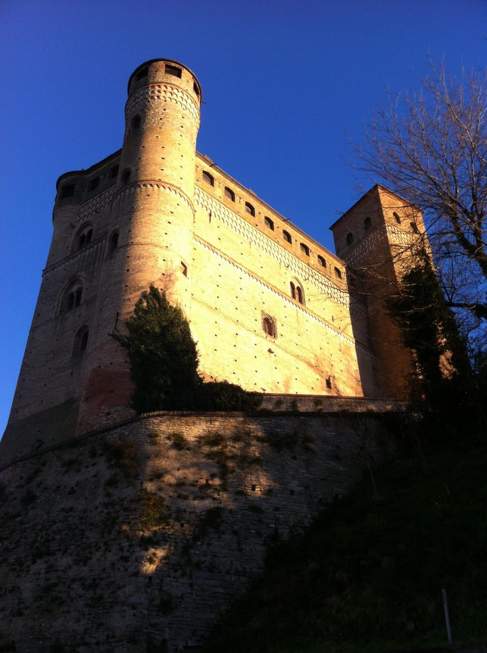 The castel of Serralunga of the 13th century