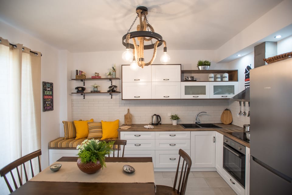 kitchen and dinning room