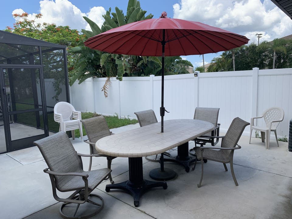 Outdoor dining