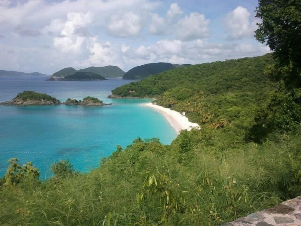 Trunk Bay Beach:
Try the underwater marked trail