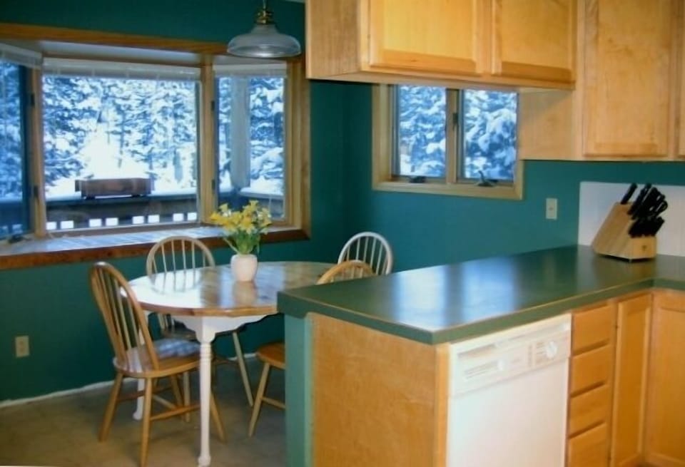 Kitchen 2